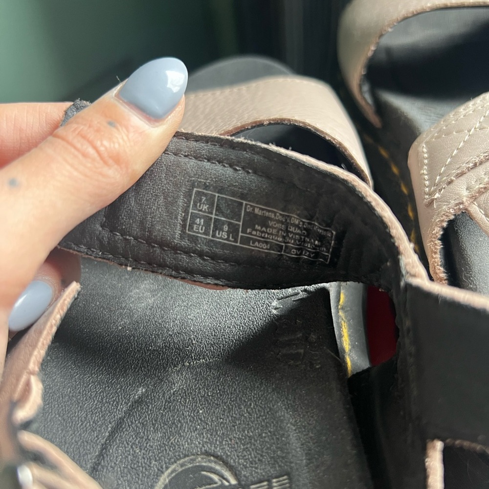 Dr. Martens Voss Leather Platform Sandal Size 9 - Picture 7 of 7
